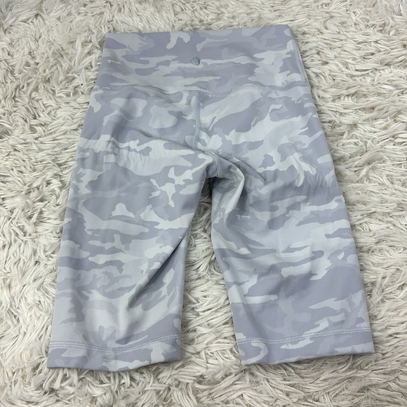 Lululemon Wunder Under Short 10" *Ribbed Incognito Camo Jacquard Alpine White - Picture 3 of 5